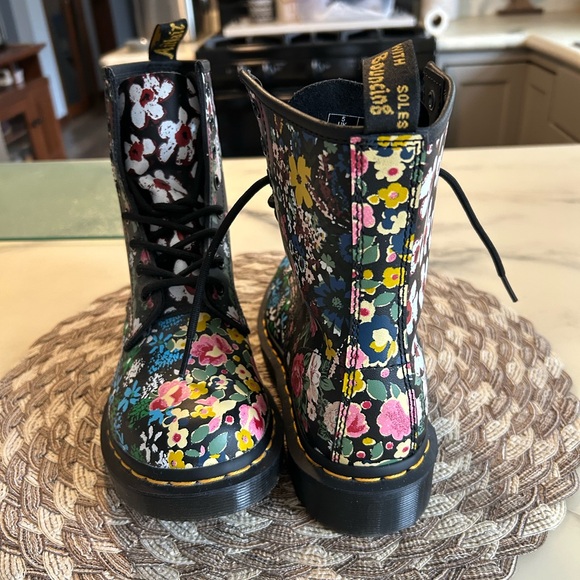 Dr. Martens Black Floral Lace-Up Boots - Picture 4 of 10